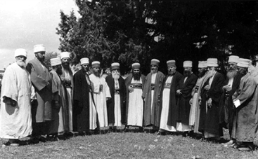 Ahmet Myftar Dede me klerikë bektashian, 1956.