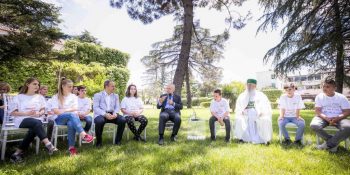 The World Grandfather meets with children and young orphans in the framework of May 20, “National Day of Orphans”