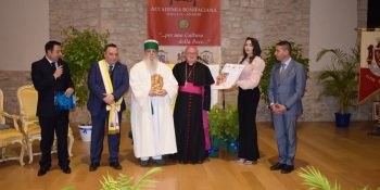 Accademia Bonifaciana, honors the Grandfather with the Peace Prize