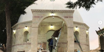 The building of a new shrine in the tekke of Kostan