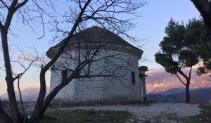 162 VJET NGA KALIMI NË AMËSHIM I BABA SULEJMANIT TË TEQESË SË SHTUFIT, GJIROKASTËR