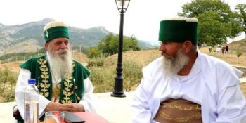 NJOFTIM! CEREMONIA E INAGURIMIT TË SHTATORES SË BABA HEKURAN NIKOLLARIT