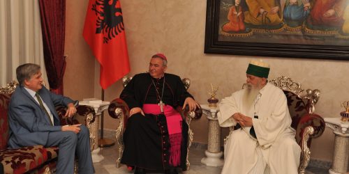 FESTOHET DITA E KURBAN BAJRAMIT