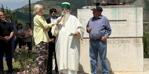 ZHVILLOHET CEREMONIA E ASHURES NË TEQENË E SHENJTË TË BACKËS, SKRAPAR