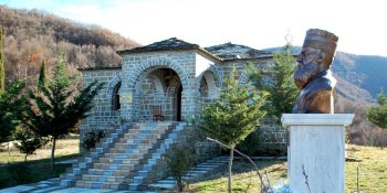 NJOFTIM! NË 211-VJETORIN E THEMELIMIT TË TEQESË SË PRISHTËS, PËRUROHEN SHTATORJA E BABA TAHIR PRISHTËS DHE BUSTI I BABA AHMET HAJDARAJT